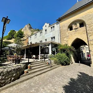 De La Ruine Hotel