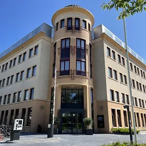 Hotel Ozo Antares Airport
